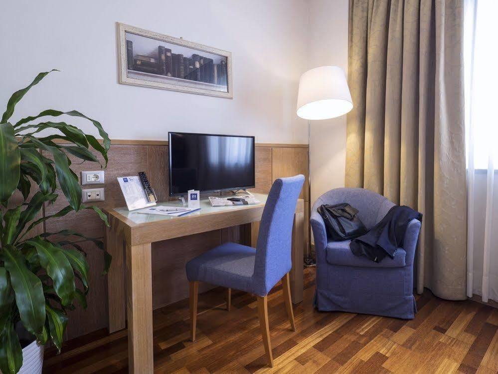 Hotel Firenze Caorle Exterior foto